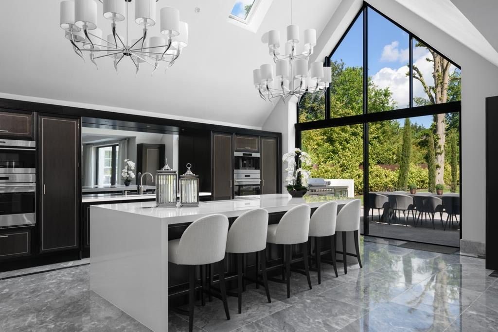 luxury-contemporary-kitchen